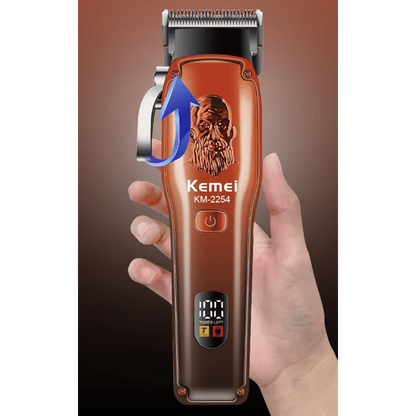 Професионална машинка за подстригване Kemei KM-2254, 5W, 4 приставки, Две предавки, LED дисплей, Регулиране на движещия се нож, Стоманена режеща глава, Червен/Черен